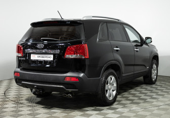 Подержанный автомобиль Kia Sorento 2012 года (5 фото)
