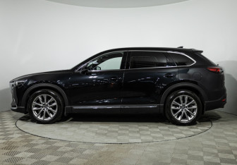 Подержанный автомобиль Mazda CX-9 2017 года (8 фото)