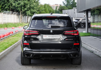 Подержанный автомобиль BMW X5 2021 года (7 фото)