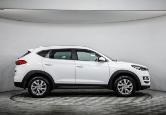 Подержанный автомобиль Hyundai Tucson 2018 года (4 фото)
