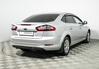 Подержанный автомобиль Ford Mondeo Sedan 2011 года (5 фото)
