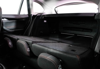 Подержанный автомобиль BMW X1 2017 года (29 фото)