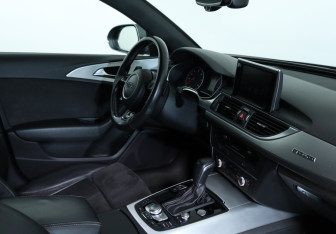 Подержанный автомобиль Audi A6 Sedan 2016 года (11 фото)