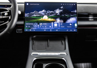 Подержанный автомобиль Omoda C7 2025 года (14 фото)