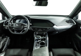 Подержанный автомобиль Geely Tugella 2022 года (13 фото)