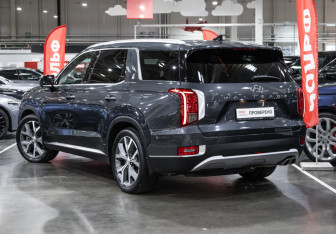 Подержанный автомобиль Hyundai Palisade 2022 года (9 фото)