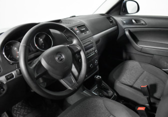 Подержанный автомобиль Skoda Yeti 2014 года (9 фото)