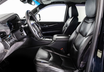 Подержанный автомобиль Cadillac Escalade Suv 2016 года (23 фото)