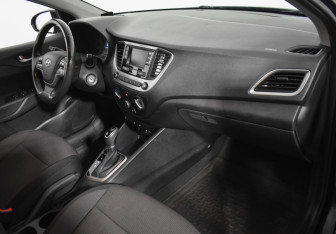 Подержанный автомобиль Hyundai Solaris Sedan 2018 года (12 фото)