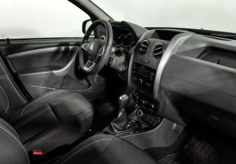 Подержанный автомобиль Renault Duster 2019 года (13 фото)