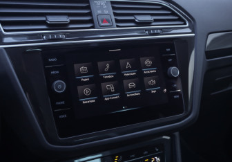 Подержанный автомобиль Volkswagen Tiguan 2021 года (14 фото)