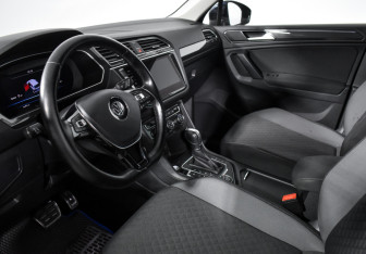 Подержанный автомобиль Volkswagen Tiguan 2017 года (9 фото)