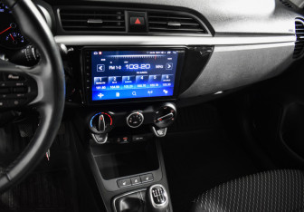 Подержанный автомобиль Kia Rio Hatchback 2020 года (15 фото)