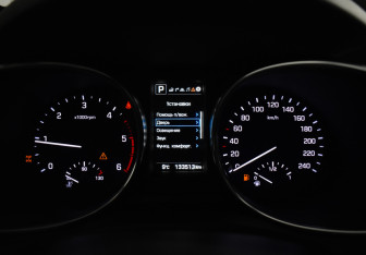 Подержанный автомобиль Hyundai Santa Fe 2017 года (19 фото)