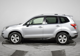 Подержанный автомобиль Subaru Forester Suv 2015 года (8 фото)