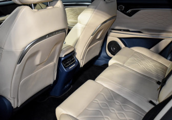 Подержанный автомобиль Voyah Free 2023 года (12 фото)