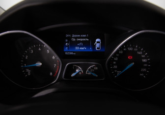 Подержанный автомобиль Ford Focus Wagon 2016 года (13 фото)