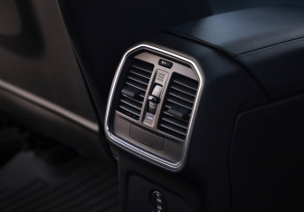 Подержанный автомобиль Porsche Macan 2021 года (30 фото)