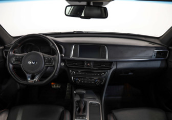 Подержанный автомобиль Kia Optima Sedan 2017 года (9 фото)