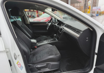 Подержанный автомобиль Volkswagen Passat Sedan 2017 года (12 фото)
