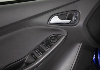 Подержанный автомобиль Ford Focus Hatchback 2016 года (20 фото)