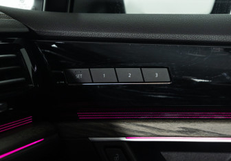 Подержанный автомобиль Volkswagen Touareg 2019 года (16 фото)