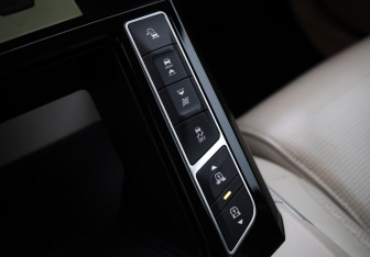 Подержанный автомобиль Jaguar I-Pace 2019 года (23 фото)