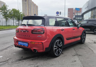 Подержанный автомобиль MINI Clubman Wagon 2022 года (4 фото)