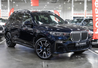 Подержанный автомобиль BMW X7 2021 года (4 фото)