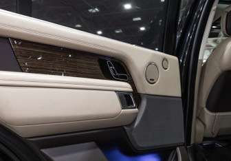 Подержанный автомобиль Land Rover Range Rover 2019 года (24 фото)