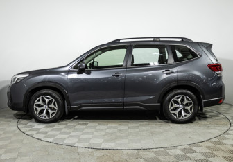 Подержанный автомобиль Subaru Forester Suv 2020 года (8 фото)