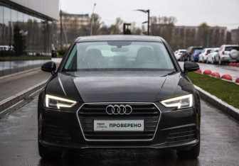 Подержанный автомобиль Audi A4 Sedan 2019 года (4 фото)