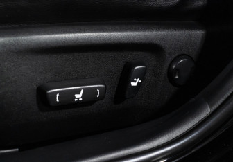 Подержанный автомобиль Toyota Camry Sedan 2016 года (17 фото)