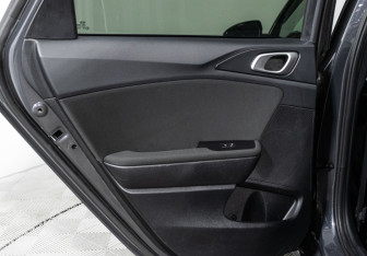 Подержанный автомобиль Kia Ceed Wagon 2021 года (27 фото)