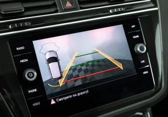 Подержанный автомобиль Volkswagen Tiguan 2018 года (17 фото)