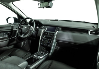 Подержанный автомобиль Land Rover Discovery Sport 2015 года (9 фото)