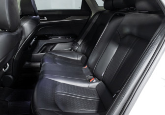 Подержанный автомобиль Kia K5 2022 года (11 фото)