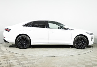 Подержанный автомобиль Geely Preface 2024 года (4 фото)