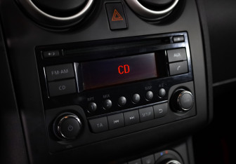 Подержанный автомобиль Nissan Qashqai 2011 года (17 фото)