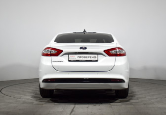 Подержанный автомобиль Ford Mondeo Sedan 2019 года (6 фото)