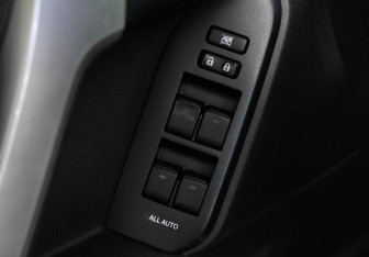 Подержанный автомобиль Toyota Land Cruiser Prado 2020 года (26 фото)