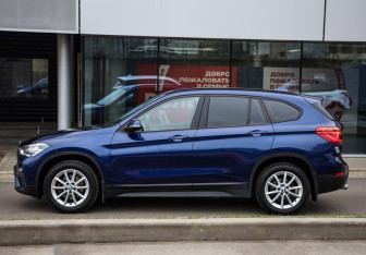 Подержанный автомобиль BMW X1 2019 года (8 фото)