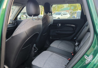 Подержанный автомобиль MINI Clubman Wagon 2021 года (25 фото)