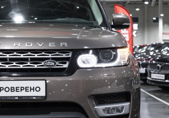 Подержанный автомобиль Land Rover Range Rover Sport 2017 года (5 фото)