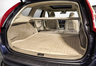 Подержанный автомобиль Volvo XC60 2012 года (31 фото)