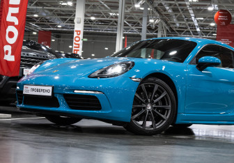 Подержанный автомобиль Porsche Cayman 2018 года (26 фото)