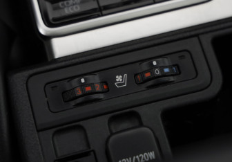 Подержанный автомобиль Toyota Land Cruiser Prado 2017 года (24 фото)