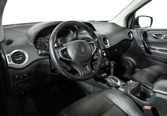 Подержанный автомобиль Renault Koleos 2014 года (11 фото)