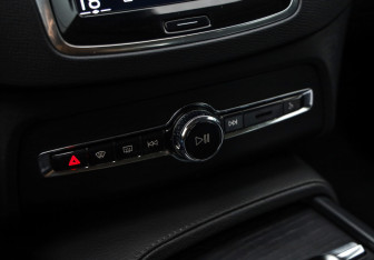 Подержанный автомобиль Volvo XC90 2020 года (17 фото)