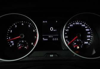 Подержанный автомобиль Volkswagen Tiguan 2017 года (12 фото)